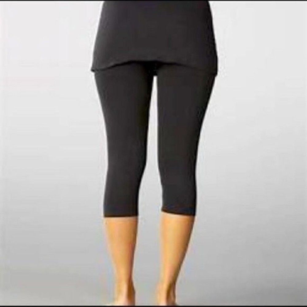 Athleta Black Skirted leggings capri XS BoxF